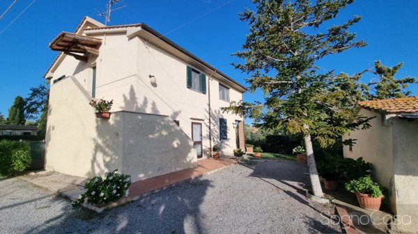 casa indipendente in vendita a Magliano in Toscana