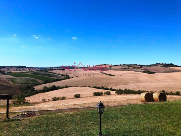 negozio in vendita a Magliano in Toscana
