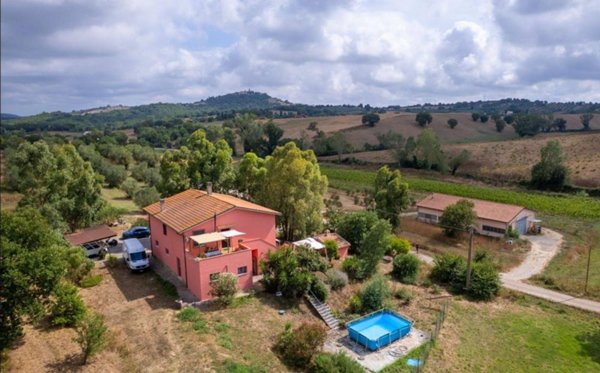 azienda agricola in vendita a Magliano in Toscana in zona Montiano