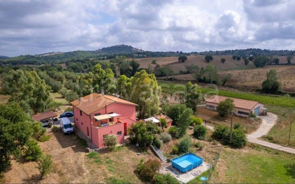 casa indipendente in vendita a Magliano in Toscana in zona Montiano