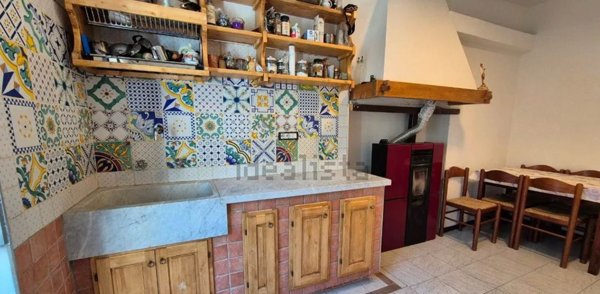 appartamento in vendita a Magliano in Toscana in zona Montiano