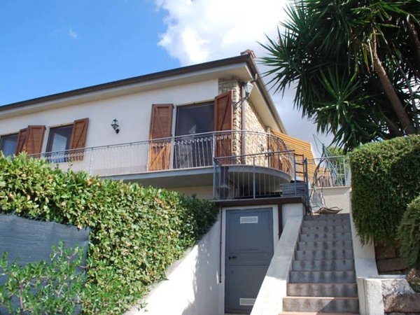 casa indipendente in vendita a Magliano in Toscana