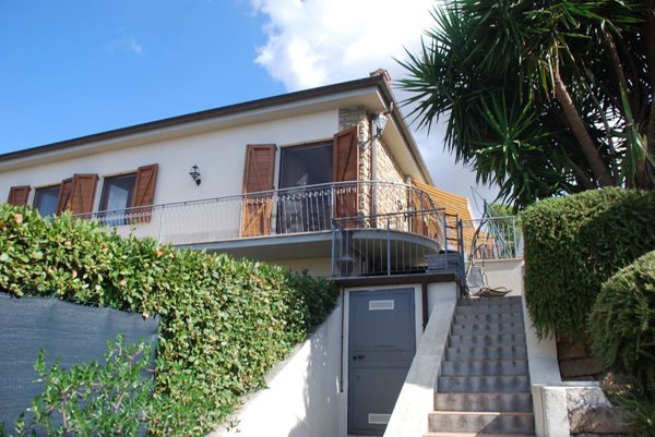 casa indipendente in vendita a Magliano in Toscana