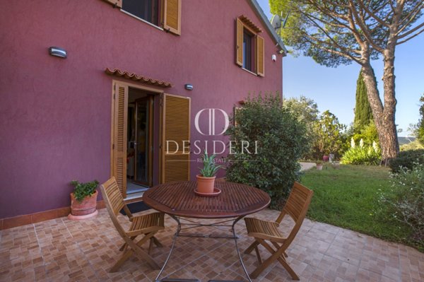 casa indipendente in vendita a Magliano in Toscana in zona Montiano