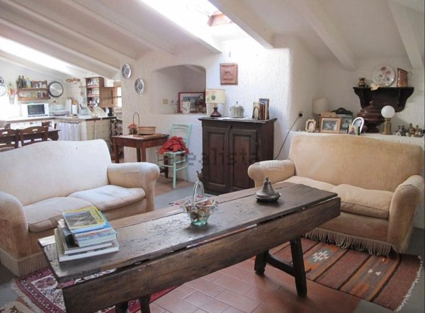 appartamento in vendita a Magliano in Toscana in zona Montiano