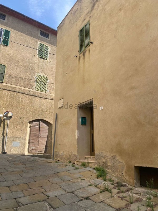 casa indipendente in vendita a Magliano in Toscana in zona Montiano
