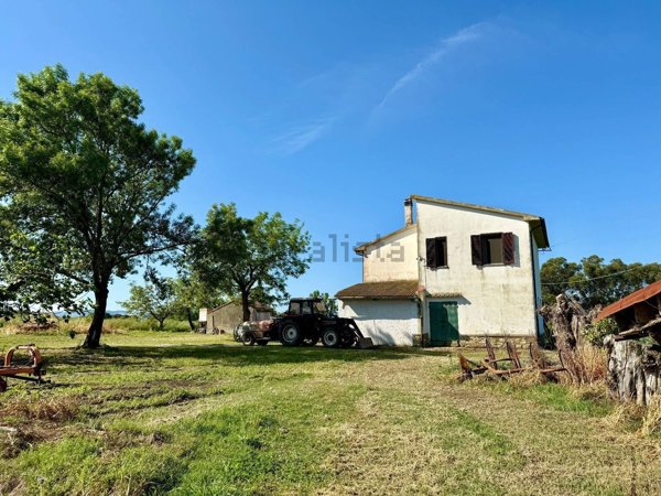 casale in vendita a Magliano in Toscana