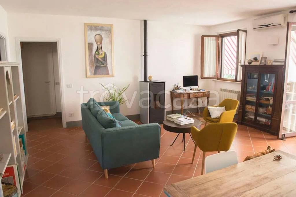 appartamento in vendita a Magliano in Toscana in zona Montiano