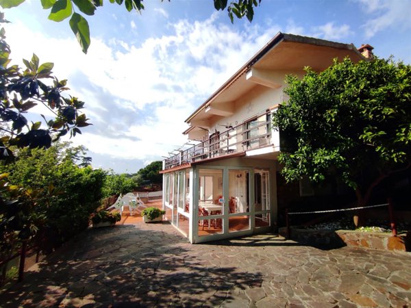 casa indipendente in vendita a Magliano in Toscana in zona Montiano