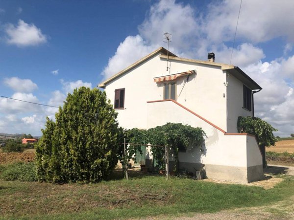 casa indipendente in vendita a Magliano in Toscana