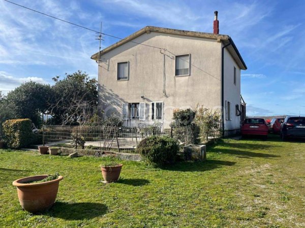 casa indipendente in vendita a Magliano in Toscana