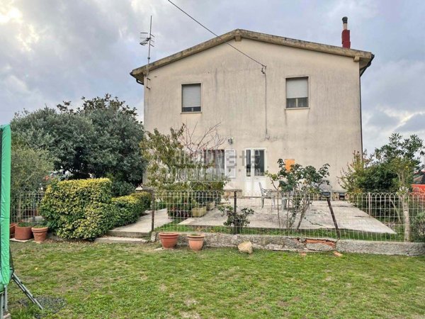 casale in vendita a Magliano in Toscana
