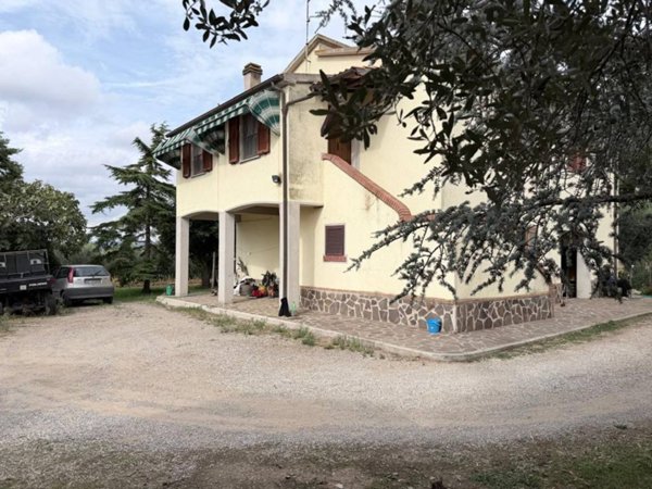 casa indipendente in vendita a Magliano in Toscana