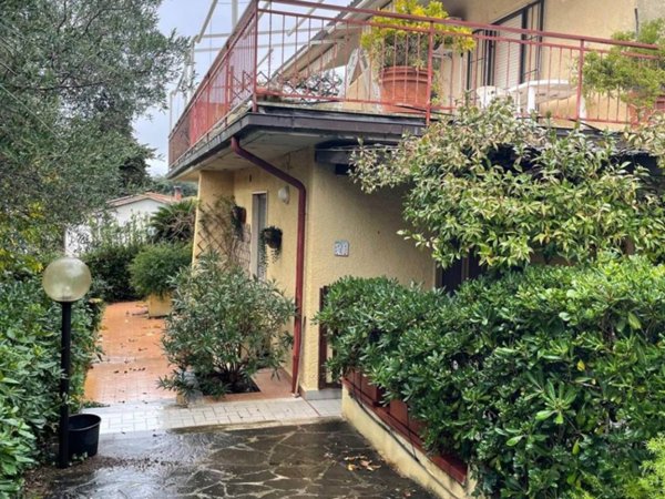 appartamento in vendita a Magliano in Toscana in zona Montiano