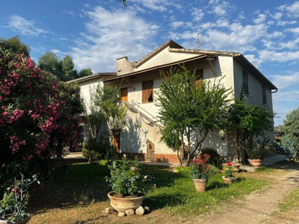 casa indipendente in vendita a Magliano in Toscana