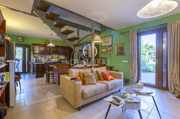 casa indipendente in vendita a Magliano in Toscana in zona Montiano