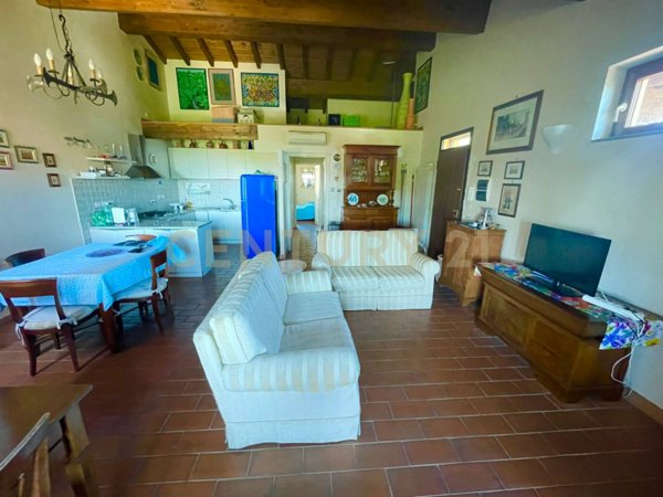 casa indipendente in vendita a Magliano in Toscana