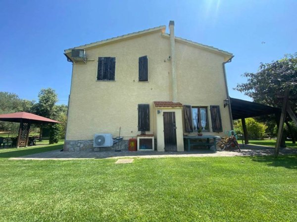 casa indipendente in vendita a Magliano in Toscana