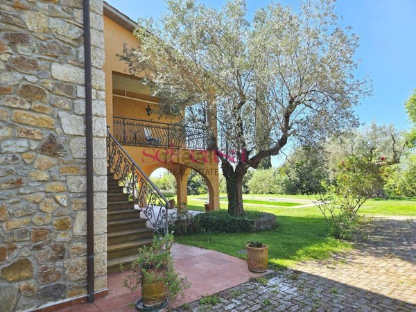 casa indipendente in vendita a Magliano in Toscana
