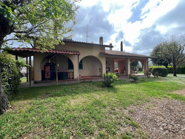 casa indipendente in vendita a Magliano in Toscana