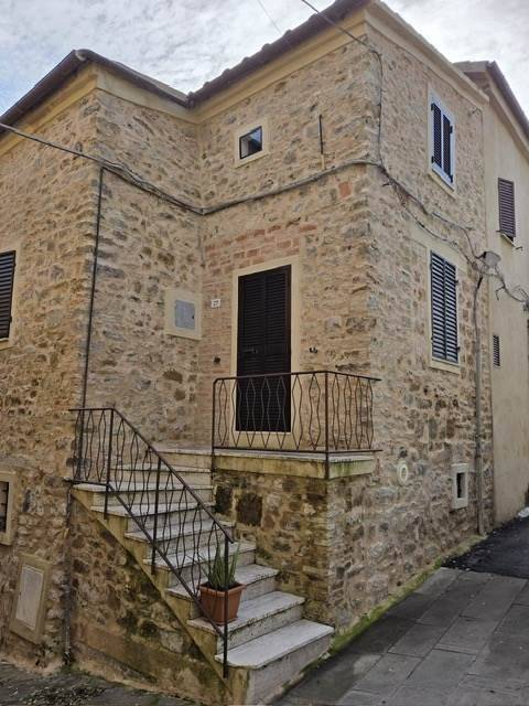 appartamento in vendita a Magliano in Toscana in zona Montiano
