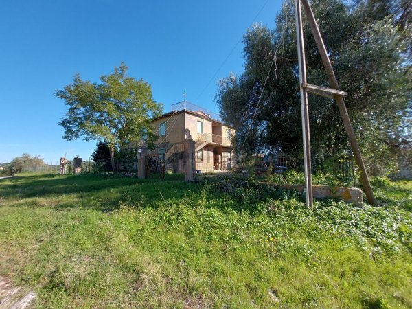 casa indipendente in vendita a Magliano in Toscana in zona Pereta
