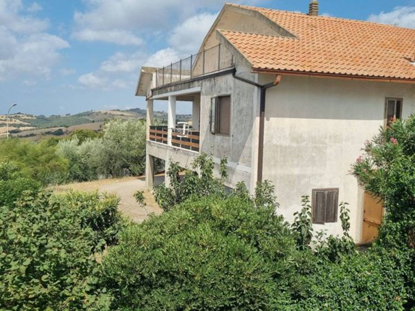 casa indipendente in vendita a Magliano in Toscana in zona Montiano