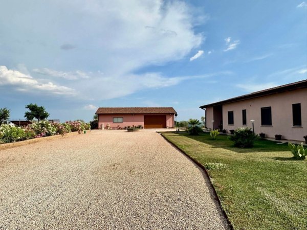 casa indipendente in vendita a Magliano in Toscana