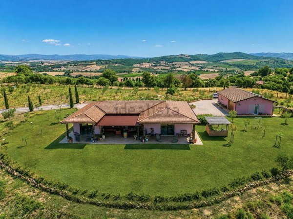 casa indipendente in vendita a Magliano in Toscana