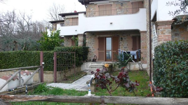 casa indipendente in vendita a Manciano in zona Capanne