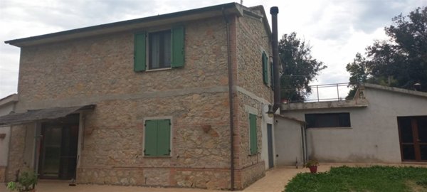 casa indipendente in vendita a Manciano