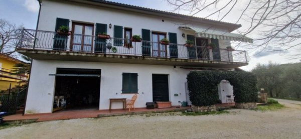 casa indipendente in vendita a Manciano in zona Montemerano