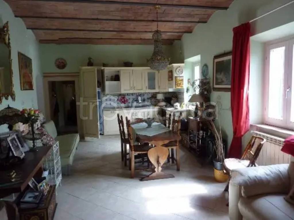 appartamento in vendita a Manciano in zona Montemerano