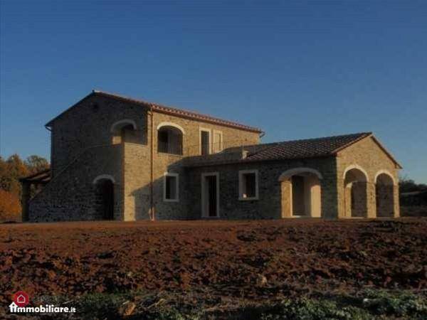 casa indipendente in vendita a Manciano in zona Saturnia