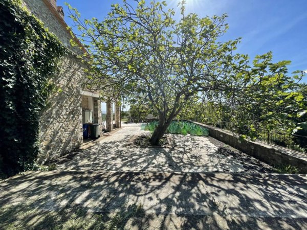casa indipendente in vendita a Manciano