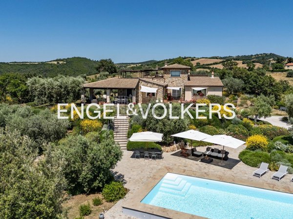 casa indipendente in vendita a Manciano