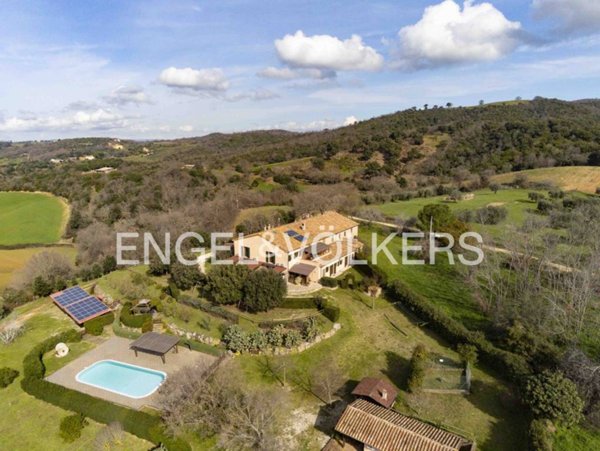 casa indipendente in vendita a Manciano in zona Saturnia
