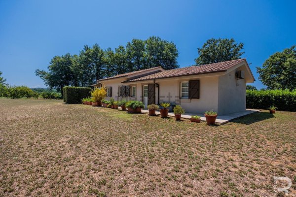 casa indipendente in vendita a Manciano