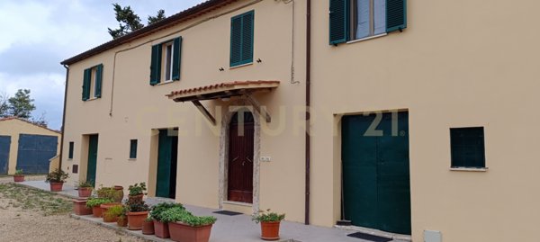 casa indipendente in vendita a Manciano in zona Saturnia
