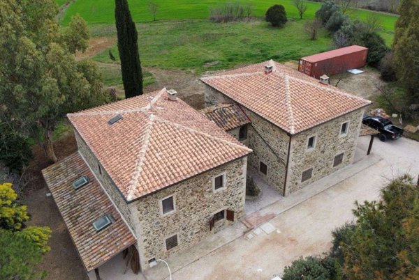 casa indipendente in vendita a Manciano in zona Saturnia