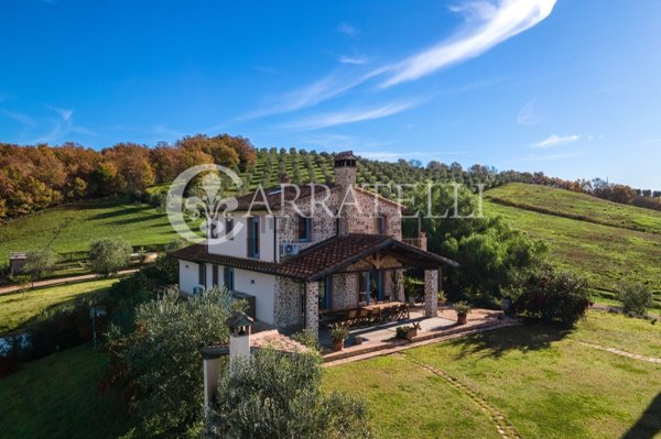 casa indipendente in vendita a Manciano