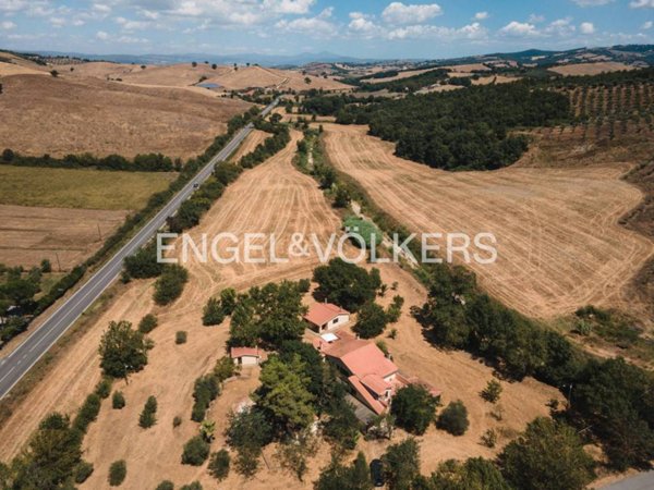 casa indipendente in vendita a Manciano