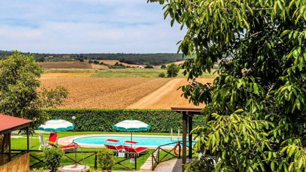 appartamento in vendita a Manciano in zona Saturnia