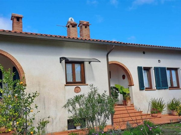 casa indipendente in vendita a Manciano in zona Montemerano
