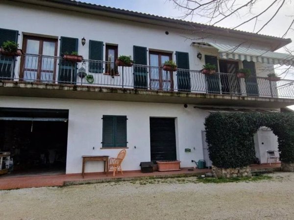 casa indipendente in vendita a Manciano in zona Montemerano