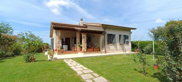 casale in vendita a Manciano