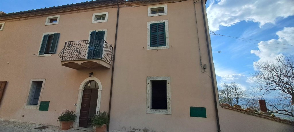 casa indipendente in vendita a Manciano in zona Poggio Murella