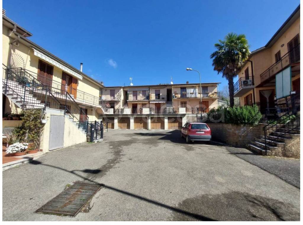 appartamento in vendita a Manciano in zona Capanne