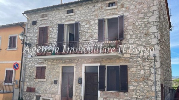appartamento in vendita a Manciano in zona Saturnia