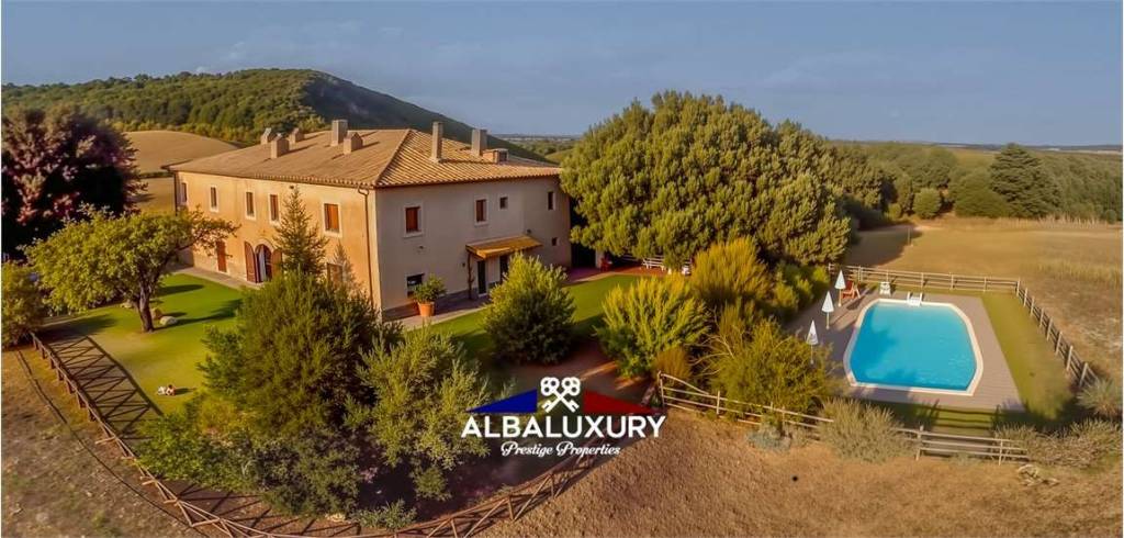 villa in vendita a Manciano in zona Saturnia